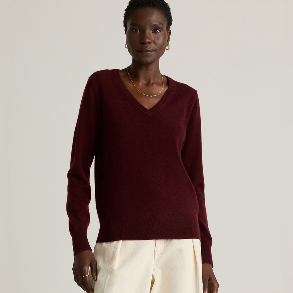 Quince Mongolian Cashmere V-neck Sweater Rich Burgandy NWOT Small